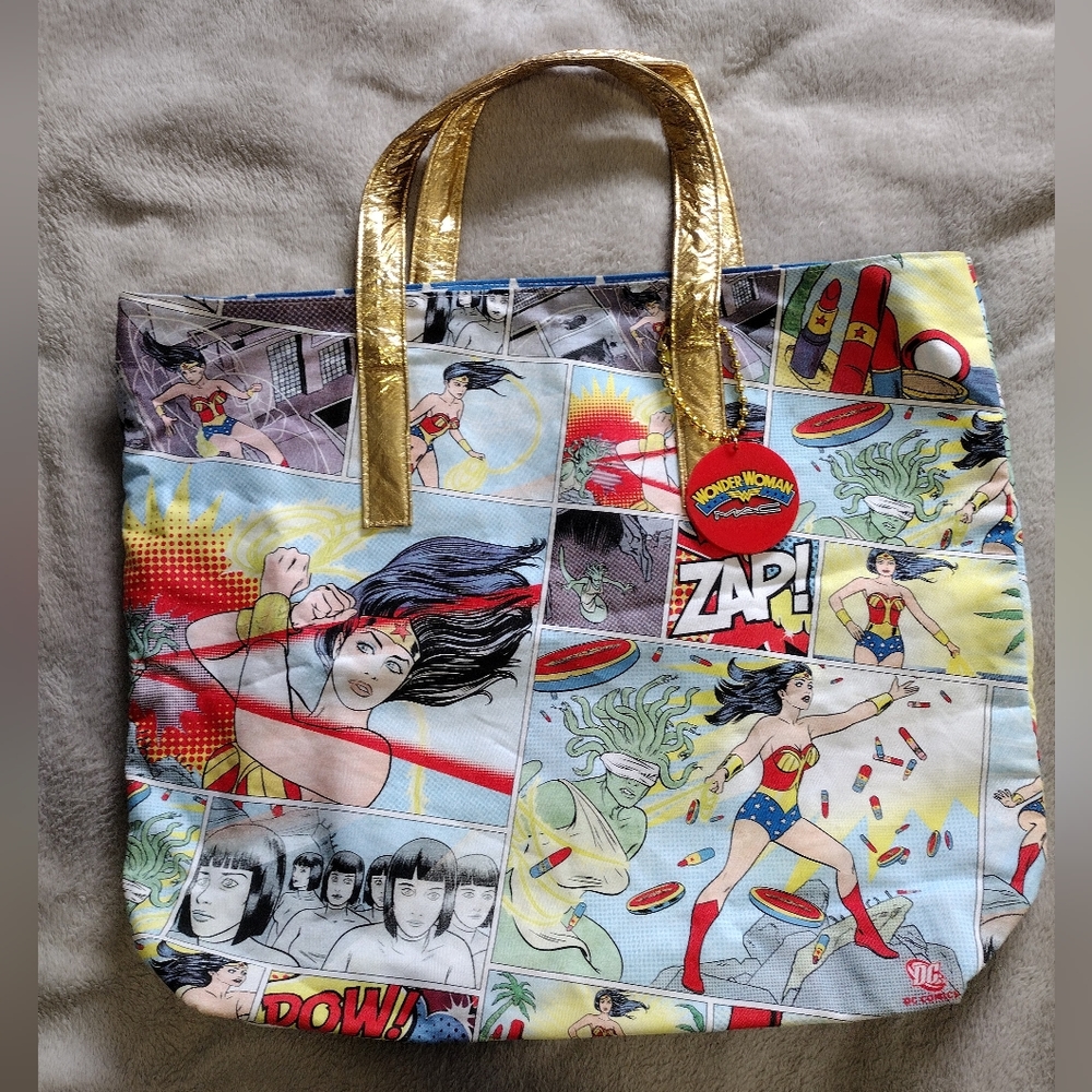 MAC WONDER WOMAN canvas tote, LE